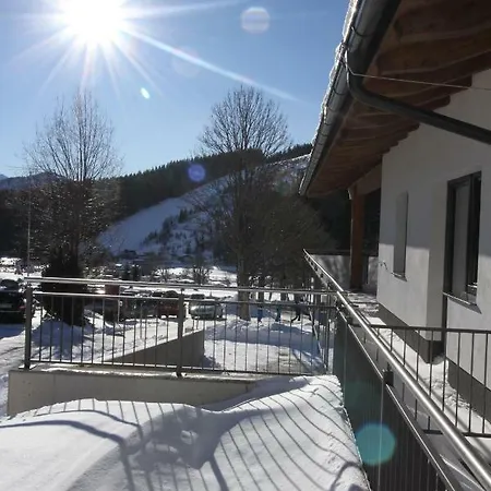 公寓 Haus Intaba *